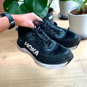 HOKA MENS Bondi 7 running shoes